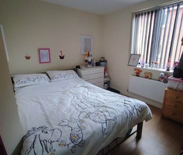 2 Bed Flat, Anglian Way, CV3 - Photo 2