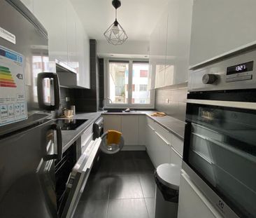 Location Appartement 3 pièces 60m² PARIS 20ème - Photo 4