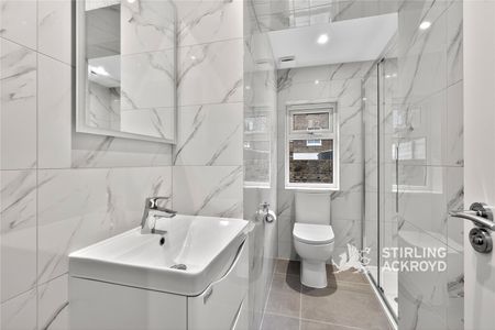 St Charles Square, Notting Hill, London, W10 6EN - Photo 3