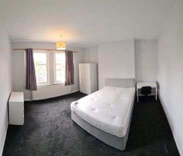 6 bedroom house to rent - Photo 4