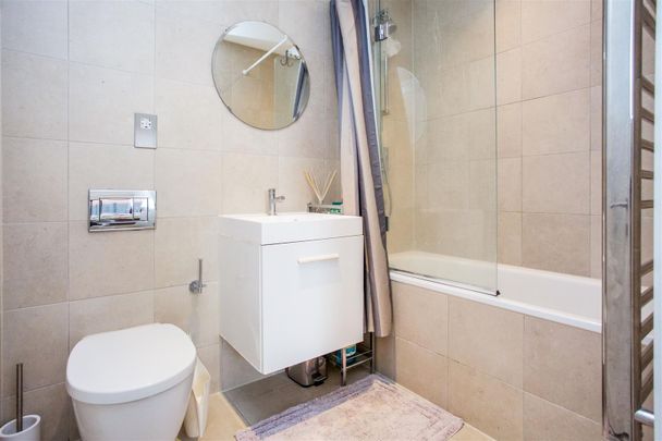 2 bedroom apartment to rent The Blake Building, Admirals Quay, Ocean Way, Southampton, SO14 - Photo 1