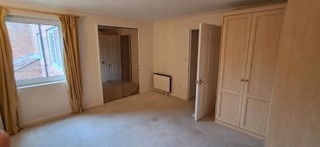 2 bed house to rent in Elstree Road, Bushey, WD23 - Photo 4