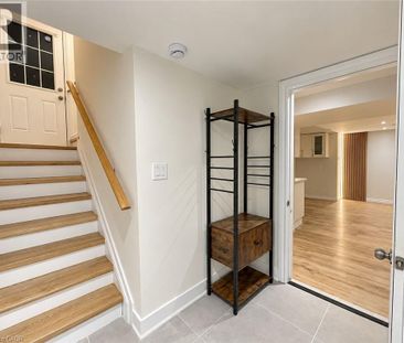 9 GRENADIER Drive, Hamilton, Ontario, L8T4C7 - Photo 2