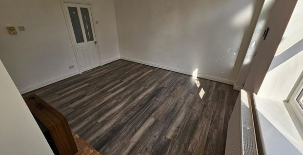 New Street, Stairfoot, Barnsley, S71 5AJ - Photo 1