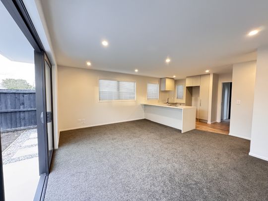 3/4 Grove Road, Addington - Photo 1