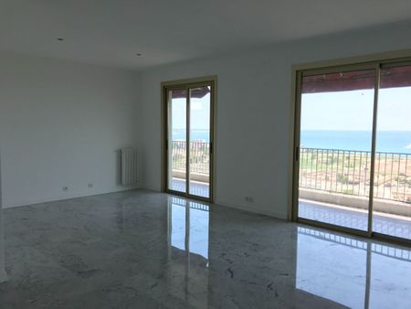 Appartement Cagnes Sur Mer 5 pièce(s) 110.51 m2 - Photo 2