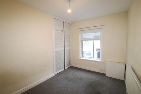 1 BED Flat To rent - Photo 2