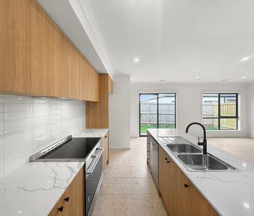 🏡 Brand New 4-Bedroom House in Thornhill Park - Photo 5