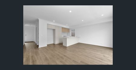 Functional 4-bedroom townhouse in the Evergreen Estate! - Photo 3