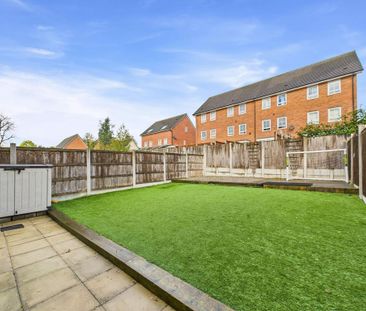 4 bedroom semi-detached house to rent - Photo 4