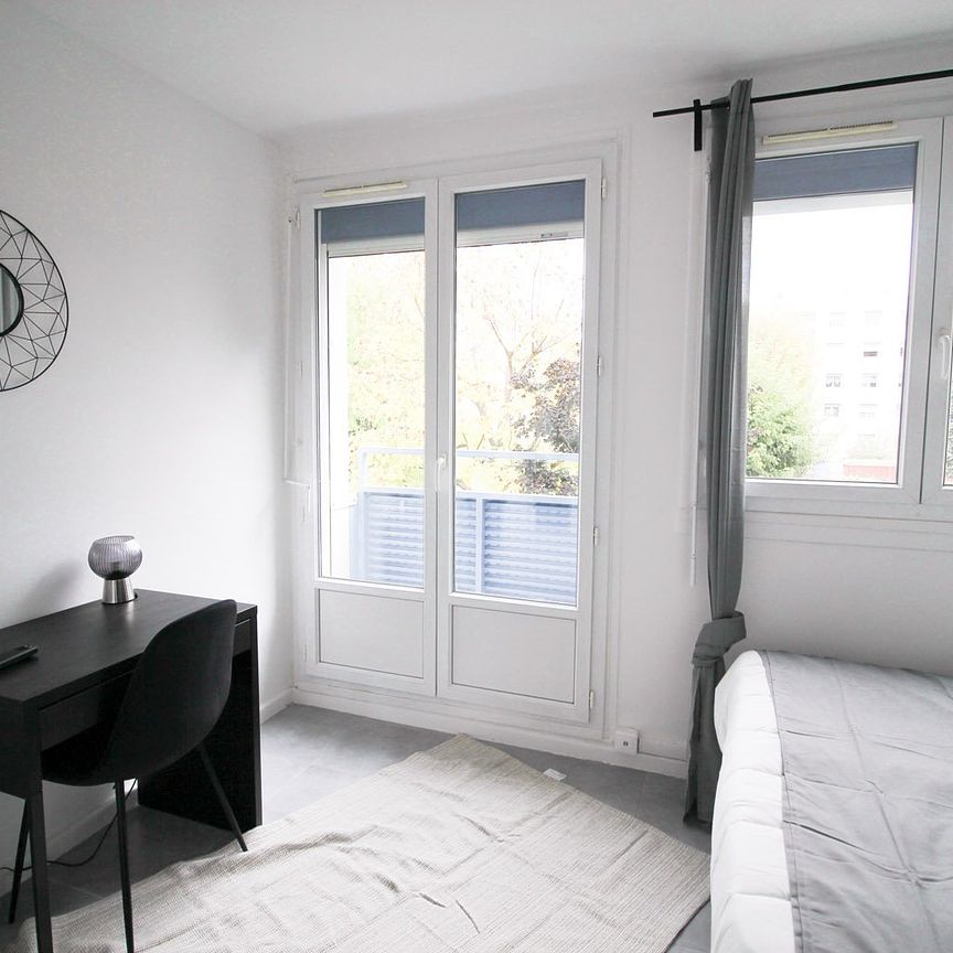 Villeurbanne - Le Richard - Chambre 2 - Photo 1