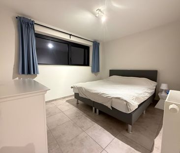 Centraal gelegen twee-slaapkamerappartement in Tielt! - Foto 2