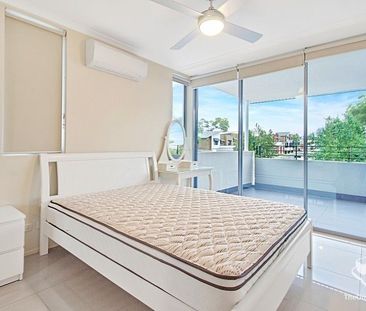 2 Bedroom + 1 multi purpose room (Furnished) - Photo 4