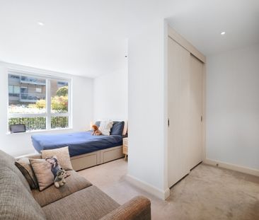 High Street, London, N8 - Photo 6