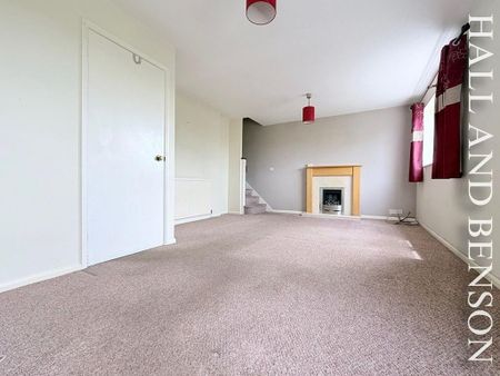 3 bedroom semi-detached house to rent - Photo 3