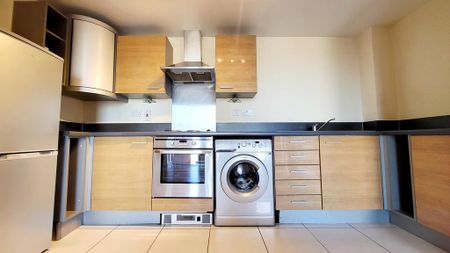 2 bedroom apartment to rent - Photo 5