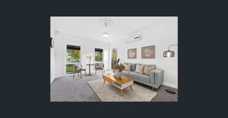 Prestigious Camberwell Family Home - Photo 3