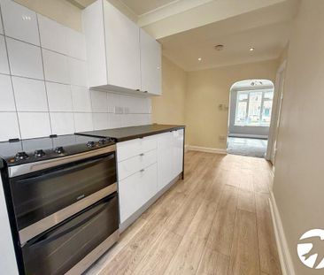3 bedroom terraced house to rent - Photo 6