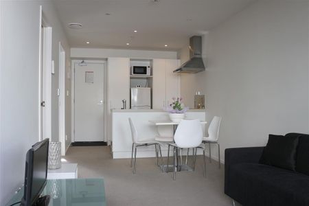 Furnished CBD 2 Bedroom Apartment - Photo 5