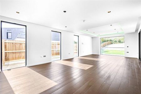 Rosebury Close, Goffs Oak - Photo 2