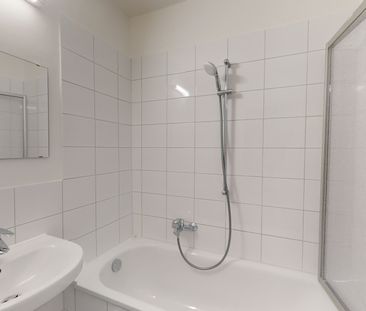 2 gemütliche Zimmer - frisch saniert und ab sofort - Photo 4