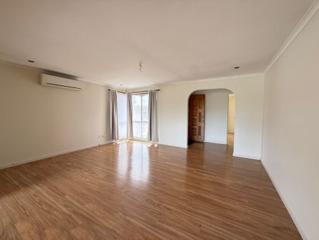 Charming 3-Bedroom Home in Altona Meadow - Photo 2