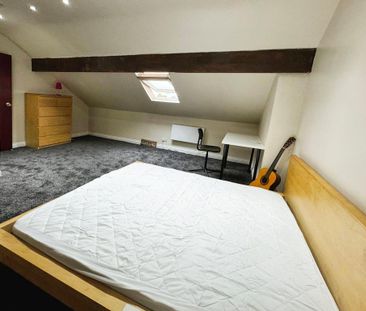 4 bedroom terraced house to rent - Photo 2