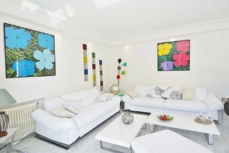 VILLA CALIFORNIENNE PRES DES PLAGES DE LA GAROUPE - Photo 3