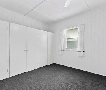 COASTAL LIVING MINUTES TO BEACH & BOAT RAMPS - Photo 1