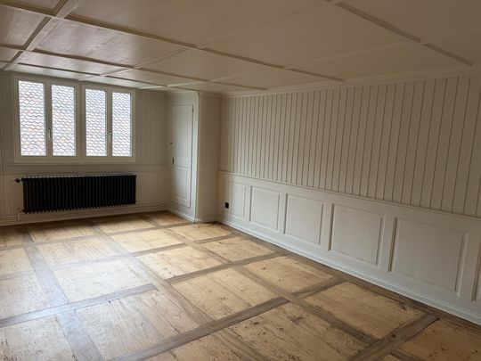 einzigartige 4.5 Zimmer Dachwohnung mitten in Schwyz - Foto 1