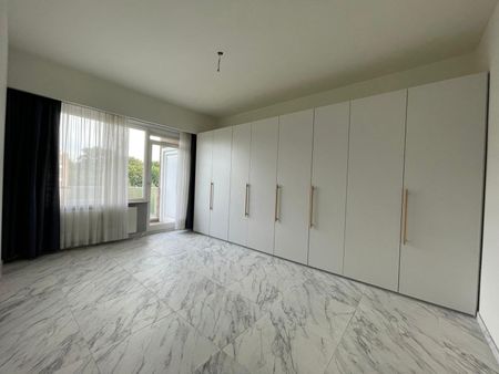 Zéér ruim appartement op een steenworp van het Valaarpark - Foto 2