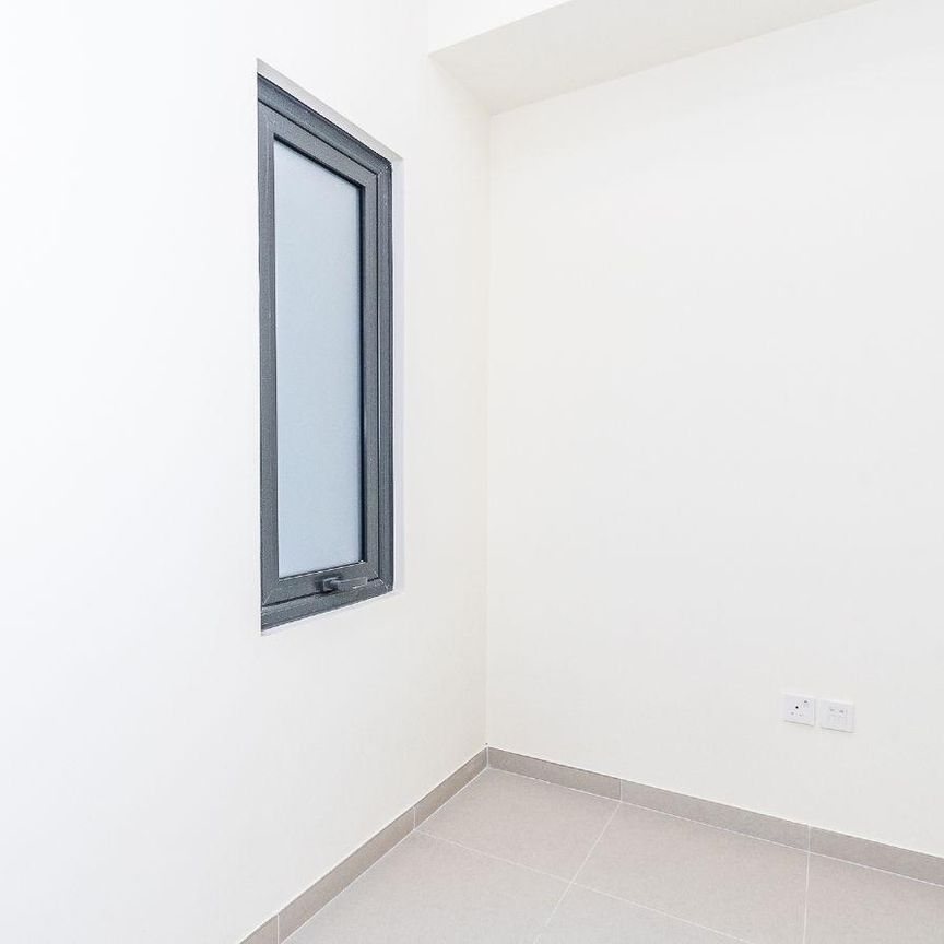 Single Row | Brand new | Community View - Photo 1