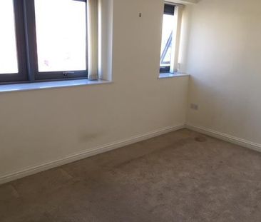 The Kingsway, SWANSEA - Photo 3