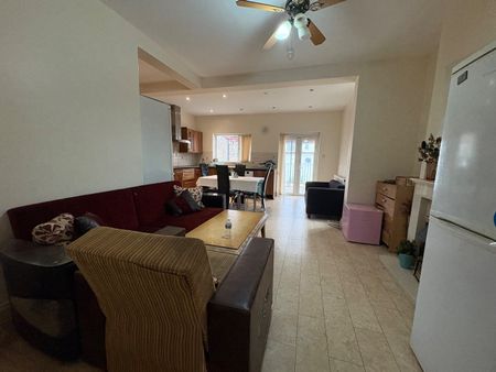 Bedsit, Upsdell Avenue, N13 - Photo 2