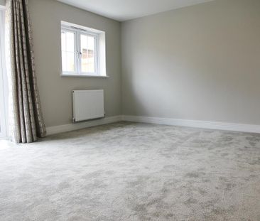 3 bedroom semi-detached house to rent - Photo 1