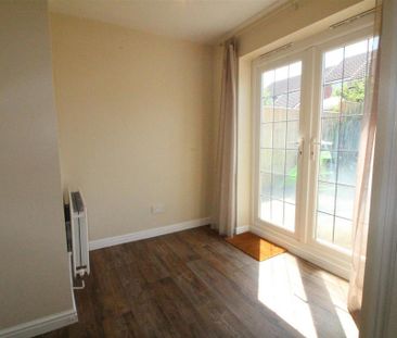 3 bedroom detached house to rent - Photo 2