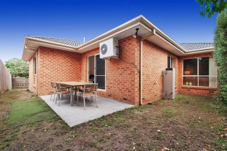 Walk Straight In & Enjoy Modern, Easy Living - Photo 5