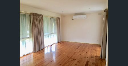 SUN DRENCHED VILLA - Photo 2