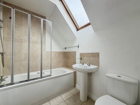 2 bedroom flat to rent - Photo 4