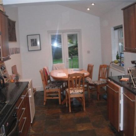 Four bed modern home - Suitable for students or sharers - Photo 3