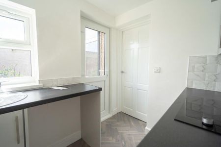 3 bedroom terraced bungalow to rent - Photo 3