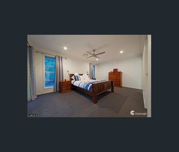 GREAT 4 BEDROOM HOME WITH DUCTED AIR CONDITIONING AND OPEN PLAN LIV... - Photo 4