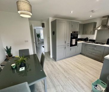 3 bedroom semi-detached house to rent - Photo 1