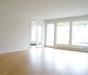 Moderne 4.5-ZW à 78 m² im 2. OG mit sonnigem Balkon - Foto 1