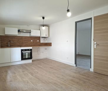 Location - Appartement T2 rénové de 31 m² - Proche avenue G. Pompid... - Photo 4