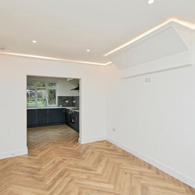 3 bedroom property to rent - Photo 1