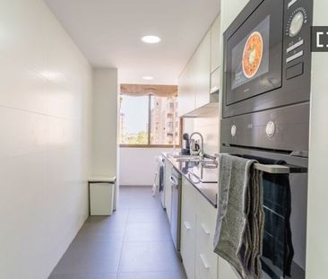 3 bedroom luxury Apartment for rent in Valencia - Photo 5