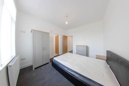 6 bedroom house to rent - Photo 3