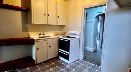 Location, Location, Location! - Photo 4