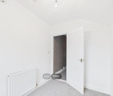 3 bedroom property to rent - Photo 4